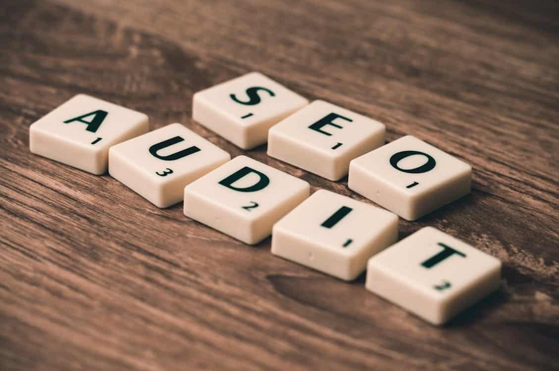 Blok SEO audit untuk riset keyword bisnis