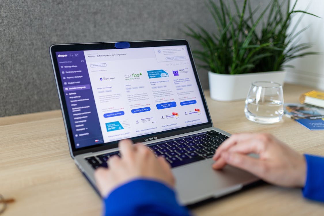 Setup WooCommerce di laptop untuk membangun toko online Indonesia