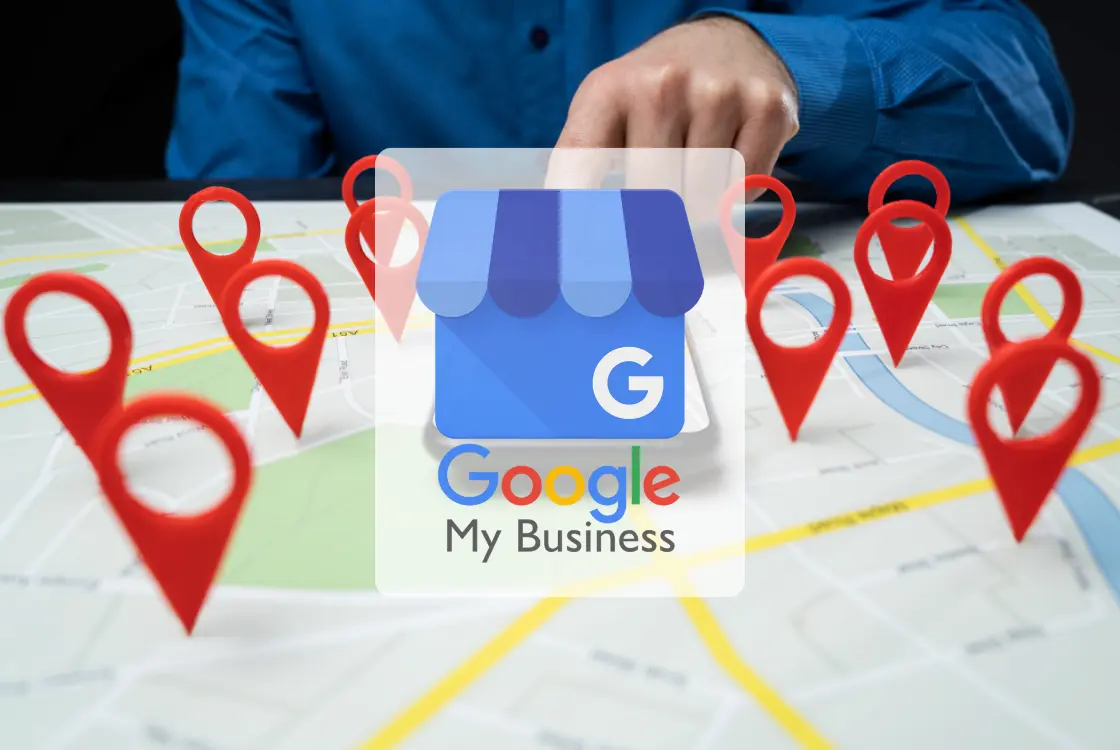 Pemilik UMKM mengoptimalkan Google Business Profile di laptop agar muncul di Google Maps